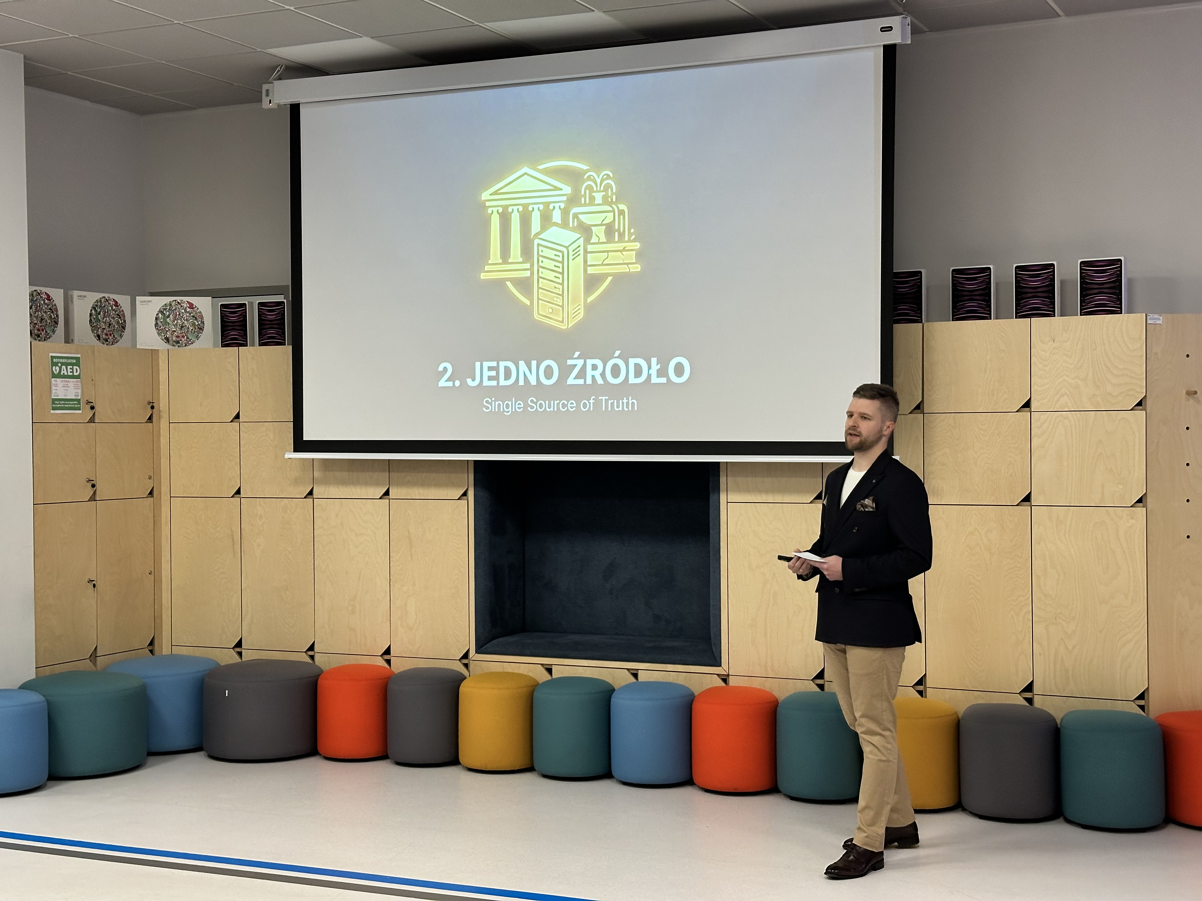 Łukasz Macheta podczas wydarzenia Tarnów Tech Community